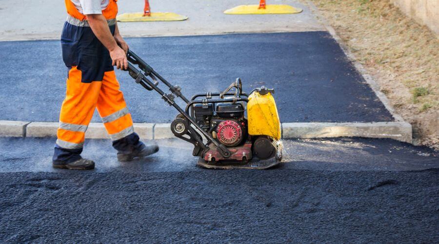 Professional gutter cleaning in New Ringgold, PA